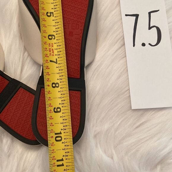 Riveted Off White Crème Gold Pointed Toe Flat Mules Shoes - Picture 14 of 16